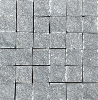 Брусчатка гранитная 100*100*60мм из долерита пилено-колотая